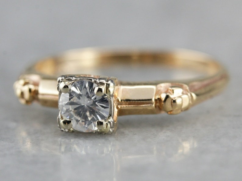 1940s Retro Vintage Engagement Ring With Floral Details - Etsy