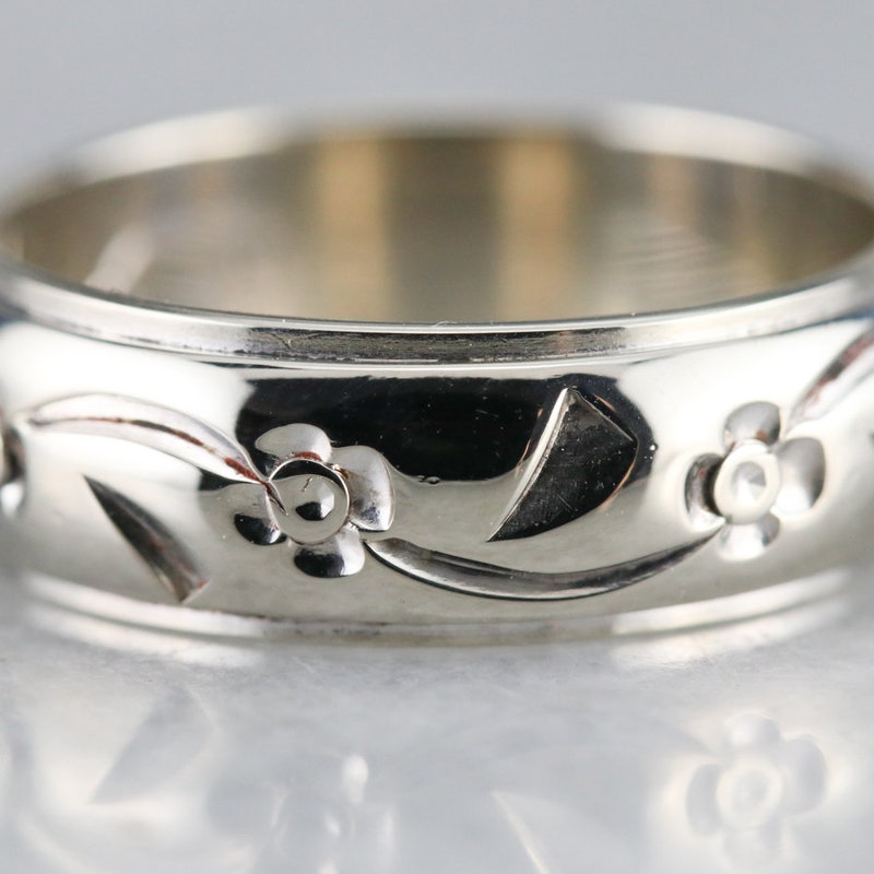 Unisex Wedding Band - Etsy