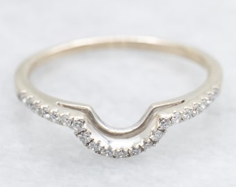 Alianza de boda curva de oro blanco de 18 quilates con diamantes, 0,15 quilates, talla 6,25