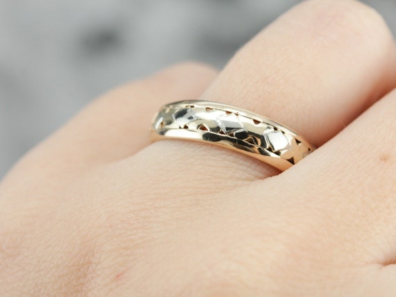 Vintage 14K Gold Patterned Wedding Band, Two Tone… - image 5