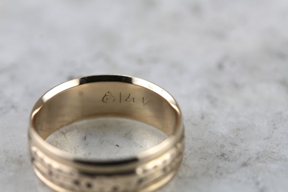 Never Forget Me: Engraved Yellow Gold Wedding Ban… - image 3