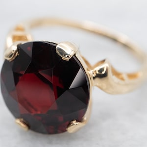 Vintage 14K Yellow Gold Garnet Cocktail Ring, 6.75 Carats