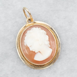 Vintage 14K Yellow Gold Cameo Pendant, Oval Cut (15x24 mm)