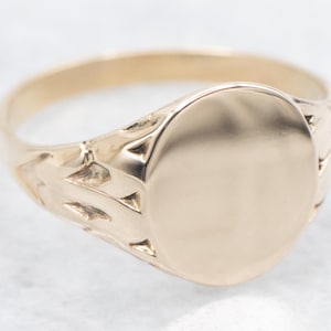 Antique Gold Signet Ring, Victorian Signet Ring, Victorian Era Jewelry, Personalized Ring, Pattern Gold Ring, Small Gold Signet Ring A61702