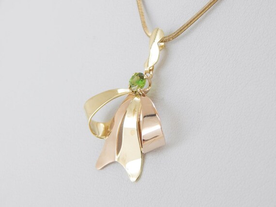 Retro Era Rose and Green Gold Bow Pendant with Pe… - image 5