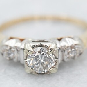 Vintage Drei-Stein-Diamantring, Diamant-Verlobungsring, zweifarbiger Golddiamantring, klassische Verlobung, Jubiläumsring A20028