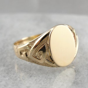 Geometric Themed Signet Ring Ready For Monogram 7C0XPP-D