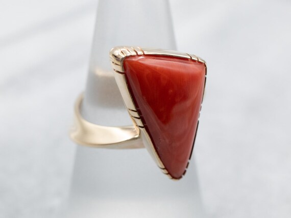 Vintage 14K Gold Triangle Coral Ring, Size 7.5 - image 3