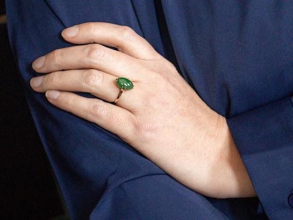 Vintage Gold Jadeite Ring, Jadeite Ring, Oval Cut Jadeite, Vintage Ring, Yellow Gold Ring, Gold Jadeite Ring, Green Gemstone, Ring A53216 View 4