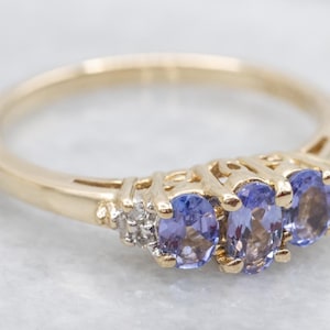 Tansanit und Diamant Ring, Tansanit Ring mit Ovalschliff, Tansanit Diamant, Gelbgold Tansanit Ring, Gold Tansanit Ring A61777