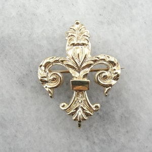 Antique Fleur De Lis Brooch in Fine Chased Gold 58FU2X-N image 2