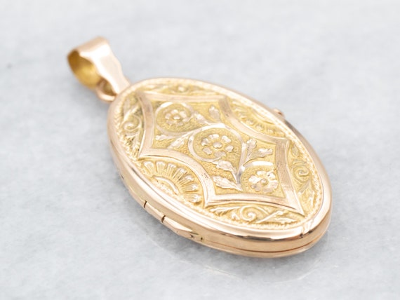Floral Gold Locket Pendant 18 karat Gold Oval Locket Yellow Gold