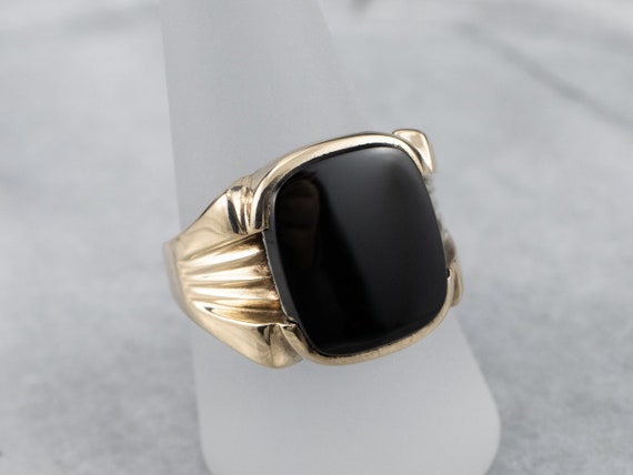 Men's Retro Era Black Onyx Ring, Vintage Gold Ony… - image 7