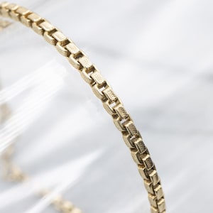 Textured Italian Gold Box Link Bracelet, Thin Chain Link Bracelet, Italian 18K Gold Bracelet, Layering Bracelet, Yellow Gold Bracelet A65023
