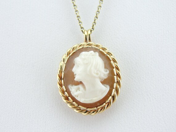 14K Gold Conch Shell Cameo Pendant, Carved Portra… - image 5