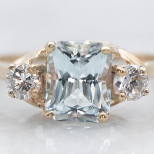 Yellow Gold Aquamarine and Diamond Ring, Yellow Gold Ring, Aquamarine Ring, Aquamarine and Diamond Ring, A23190