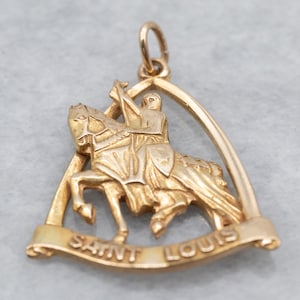 Apotheosis of St. Louis Gold Medallion, St. Louis, Missouri Pendant, Saint Louis Art Museum, Statue of King Louis IX, Gold Statue  A4977