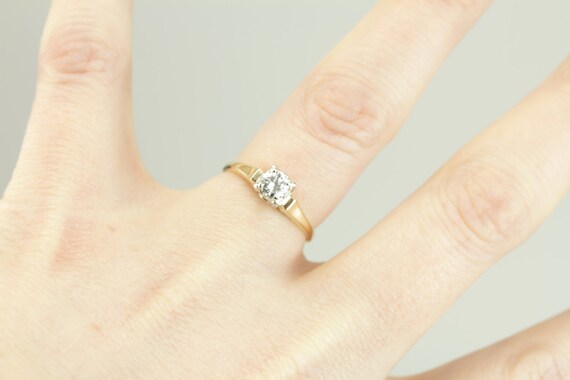 Stylish Simplicity: Retro Era Diamond Engagement … - image 4