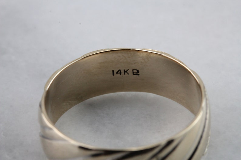 Wide Lined Pattern Wedding Band image 3