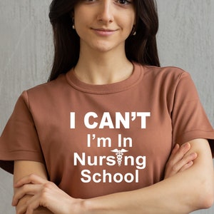 JE NE PEUX PAS Je suis à l’école d’infirmières Téléchargement instantané Fichier SVG pour T-shirt
