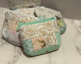 Organizing Pouch - small coin purse - white and gold roses