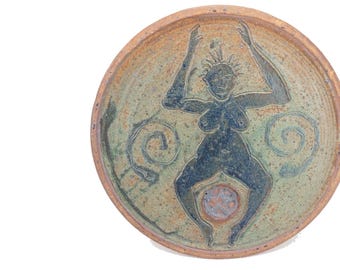 Tanzende Hexe mit Spiralen Ritual Altar Kuchen Teller Wicca Göttin Pagan Pentakel zeremonielle Angebotsschale