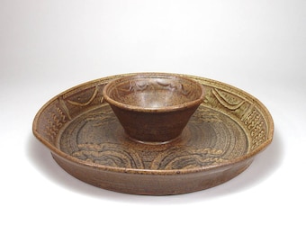 Stoneware Pottery Serving Plate Chip and Salsa Dip Bowl Ceramic Vegetable Platter Tray