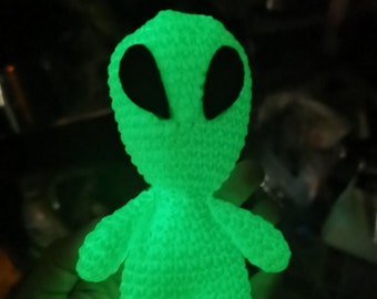 Glow in the Dark Alien Plushie - UFO Amigurumi - Alien Stuffed Crochet Toy