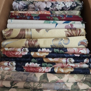 Lot of 20 Mixed Flower Floral Vintage 80s 90s Fabric Yards Off Cuts-Roll End Scraps Sewing/Curtain/Drapery/Crafts/Upholstery Remnants