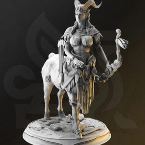 Vrouwelijke Centaur Ranger-miniatuur