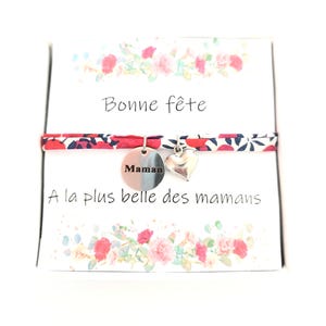Coffret  cadeau fete des mères. Bracelet  fantaisie pendentif gravé maman et carte  bonne fête maman.acier inoxydable ,cordon liberty.