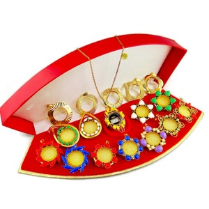 TINKO LCD Digital Watch Necklace Set/17 changeable Bezels/ Rhinestones, Faux Pearls ,Colorful Cabs/Diamond Cut Gold Tone Pendants/ 28" Chain