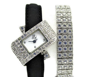Andre Giroud Watch/floating Blue Crystals/silver Tone Round 