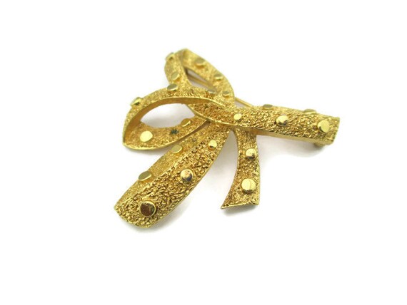 Trifari Bow Brooch / Ribbon Motif Brooch/ Gold To… - image 4