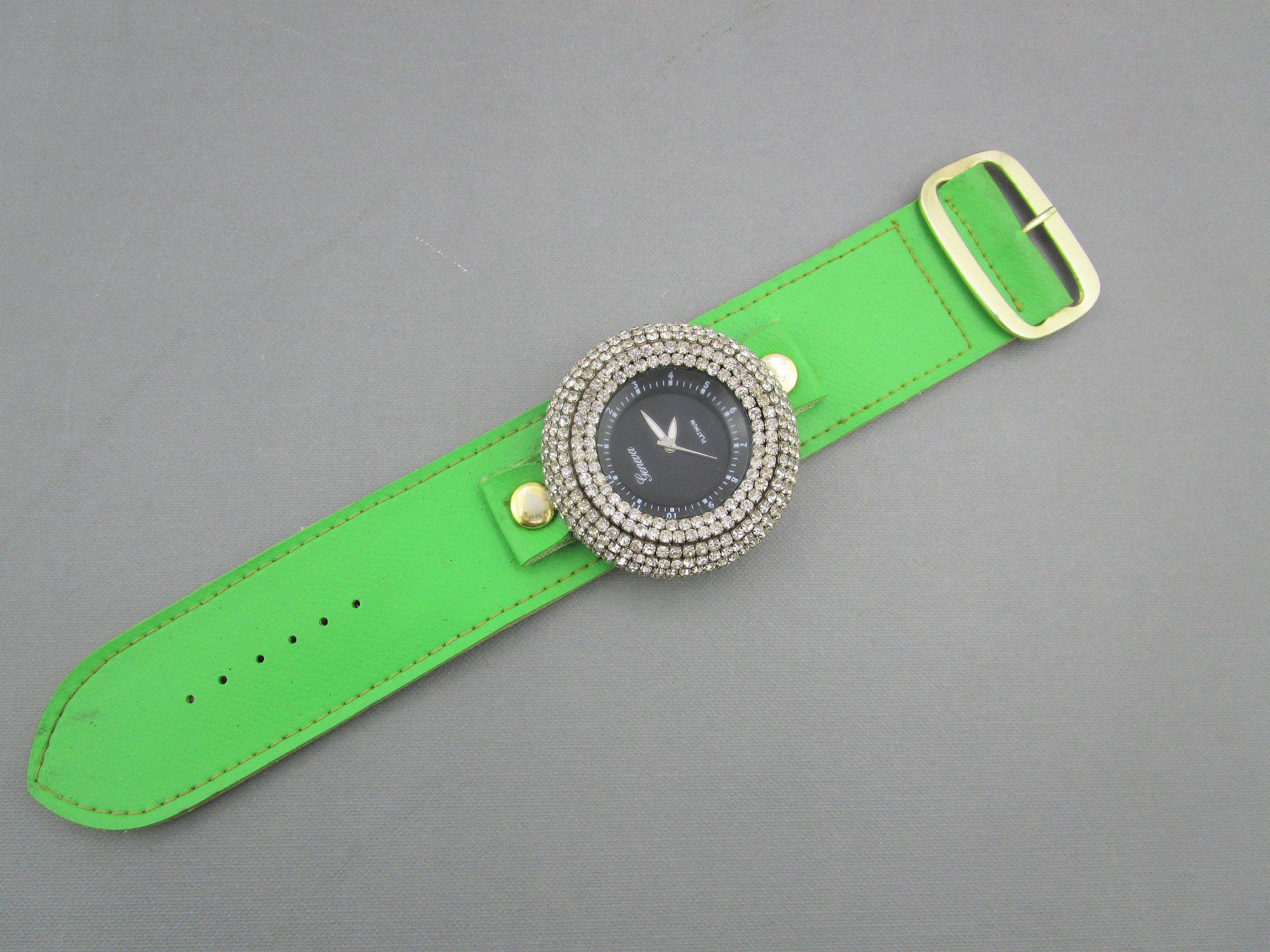 Green Hippie Watch Band oversized Geneva Platinum Quartz Timepiece