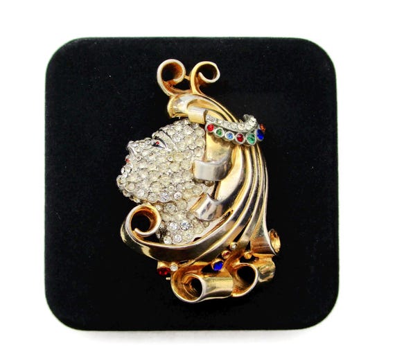 REINAD Showgirl Brooch/ART DECO Lady Head Side Profile/Pave Clear Rhinestones/Gold Tone Hair/Round Colorful stones/Hand Painted Eyes & Lips