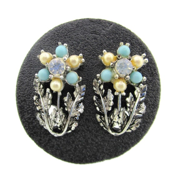 Coro Flower Earrings/ White Faux Pearls/Turquoise… - image 1