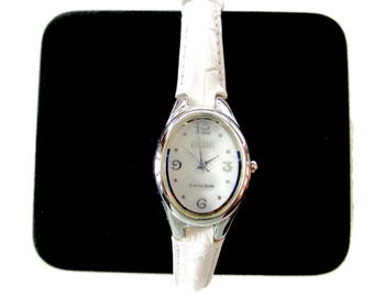 Montre Ecclissi en argent sterling/Cadran nacre/Mouvement à quartz japonais/Bracelet en cuir véritable/Pile neuve/Résistant à l'humidité/22690