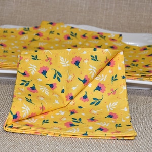 Pioneer Woman Fabric Spring Ditsy Napkins, Set of 4, Ready to Ship