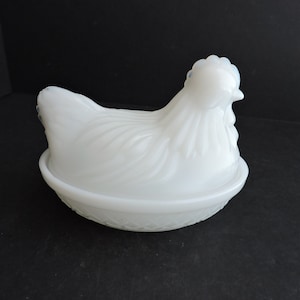 Small Hen on the Nest Vintage Milk Glass Chicken Collectible Kitchen Decor Condiment or Candy Dish GreenTreeBoutique