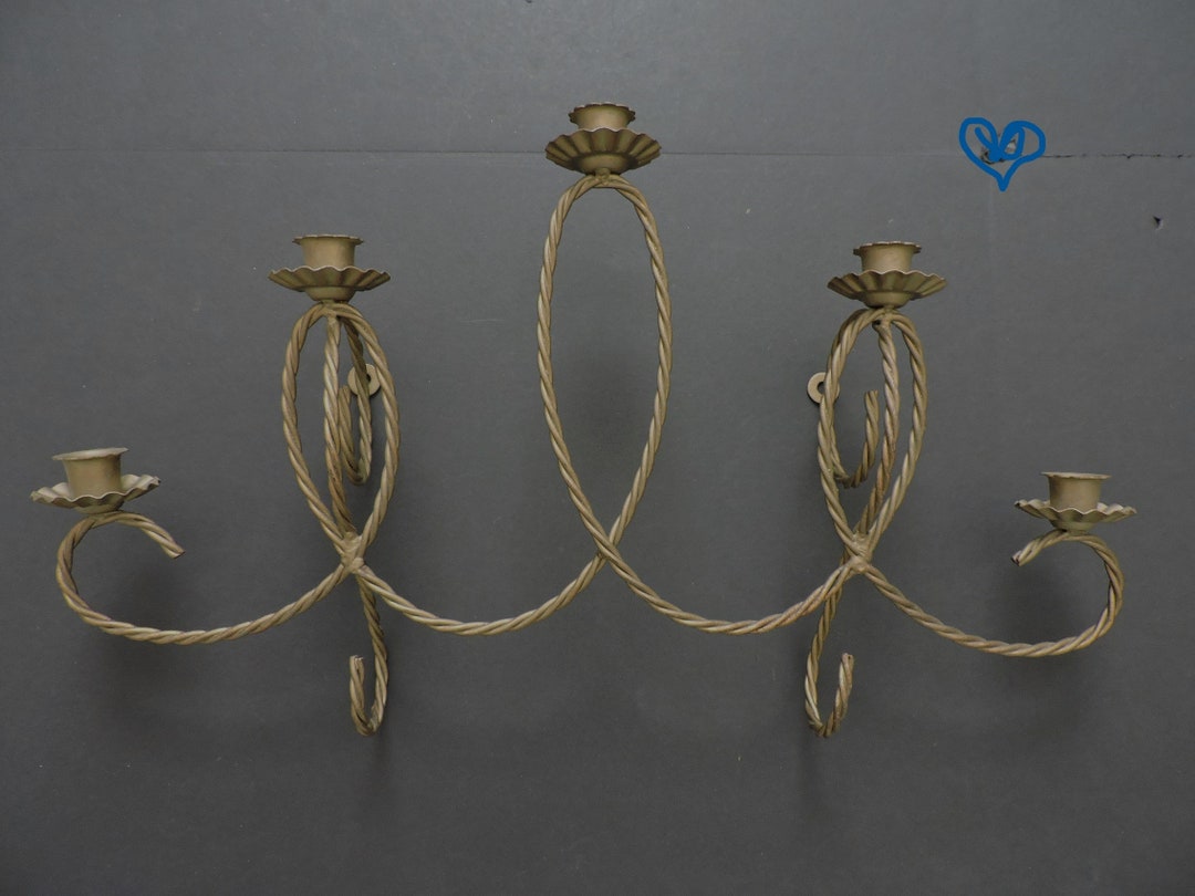Stunning Twisted Metal Wall Decor image
