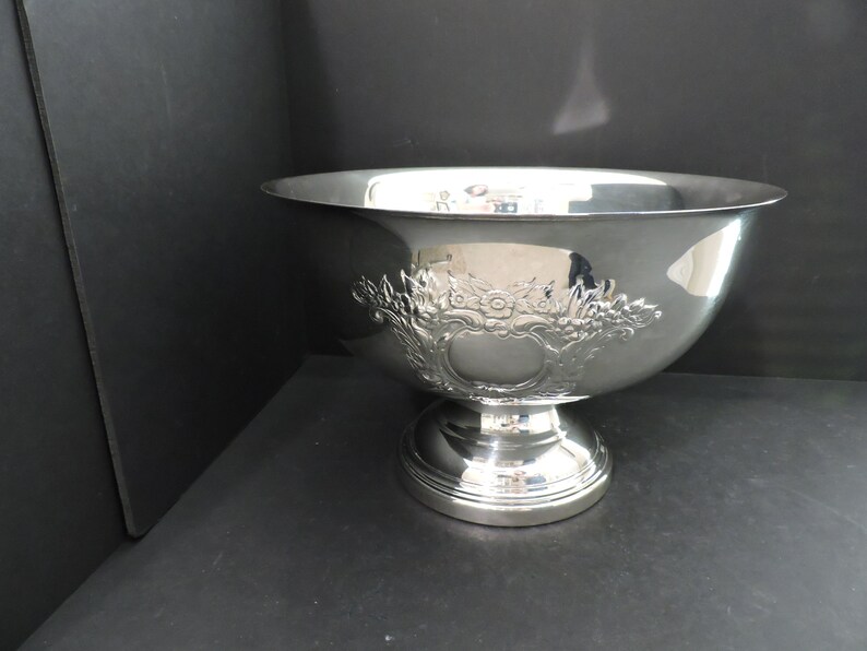 Silver Plate Punchbowl and Cups Set Vintage Formal Dinner Drinkware Wedding Reception GreenTreeBoutique imagem 2