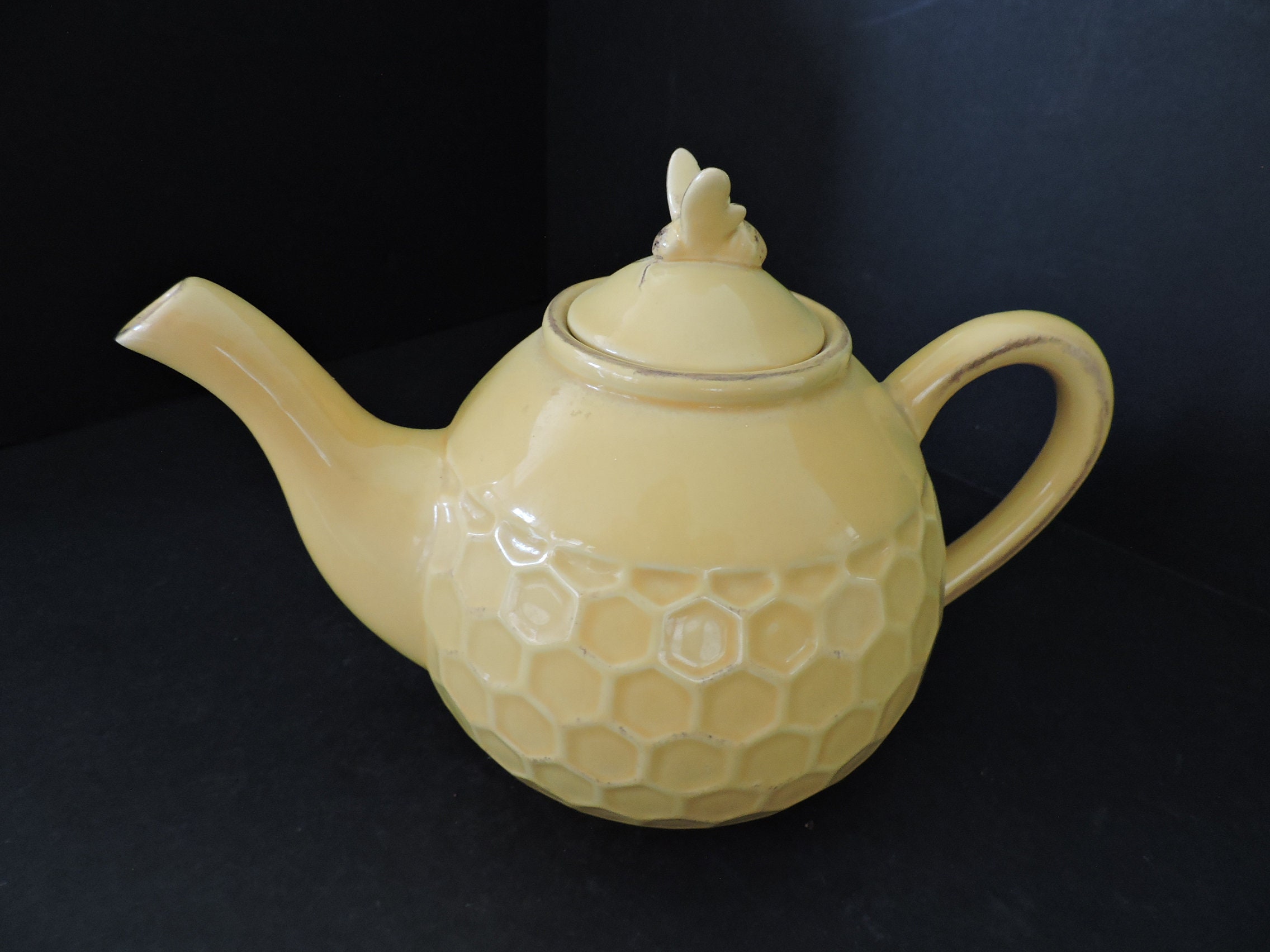 Honeycomb Tea Pot