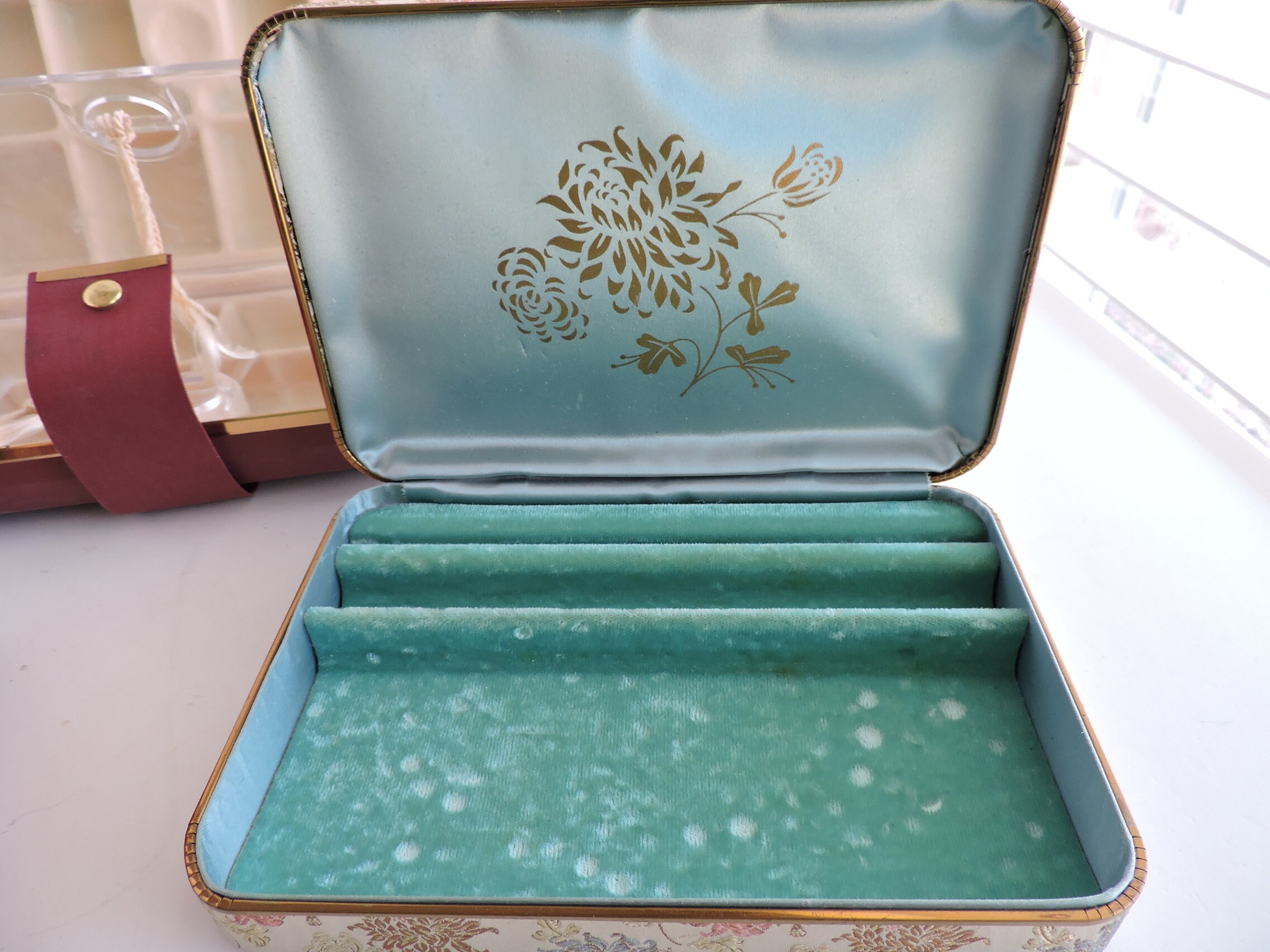 Multiple Earring Box Jewelry Box With Multiple Earring and Ring Compartments Vintage Mele ...