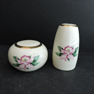 Orchid Ceramic Salt & Pepper Shakers Vintage Pink Flower Kitchen Condiment Servers Kitchen Decor GreenTreeBoutique