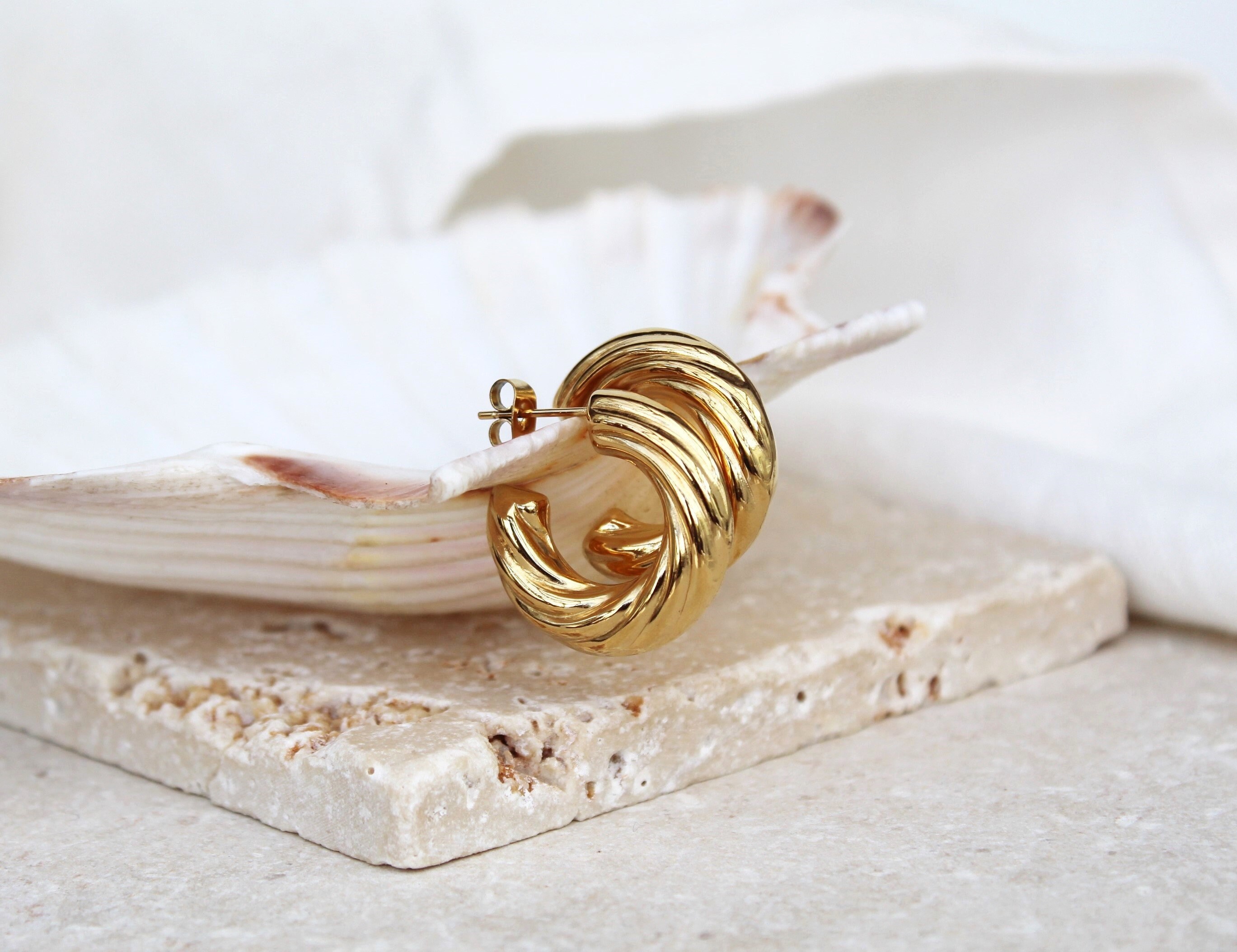 Gold hollow hoops outlet
