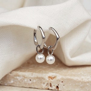 Sterling silver pearl hoops , small organic pearl hoops , irregular pearl huggie earrings , modern geometric gold hoops , bridal pearl hoops