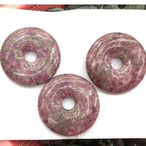 Contas de donut de lepidolita, pingente de contas de pedras preciosas naturais, contas de donut de pedra 50 mm 1 peça
