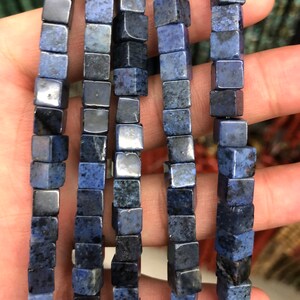Dumortieriet kubuskralen Natuurlijke edelsteenkralen Blauwe steenkralen 4 mm 15''