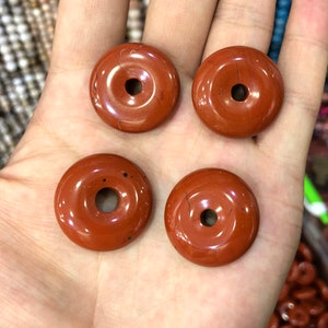 Contas de donut de jaspe vermelho, contas de pedras preciosas naturais, pingentes de 25 mm, 30 mm, 40 mm, 50 mm, 1 peça